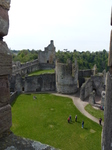 FZ005424 Chepstow castle court yard.jpg